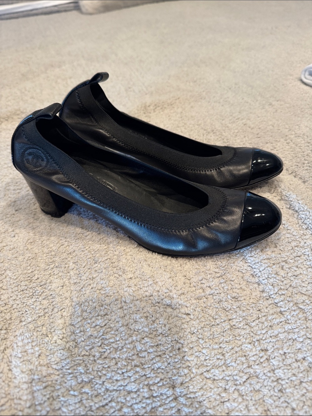 CHANEL Black Leather Cap-Toe Mid Heel Pumps